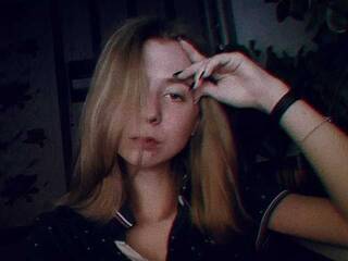 Erotinis vaizdo pokalbis Mindily