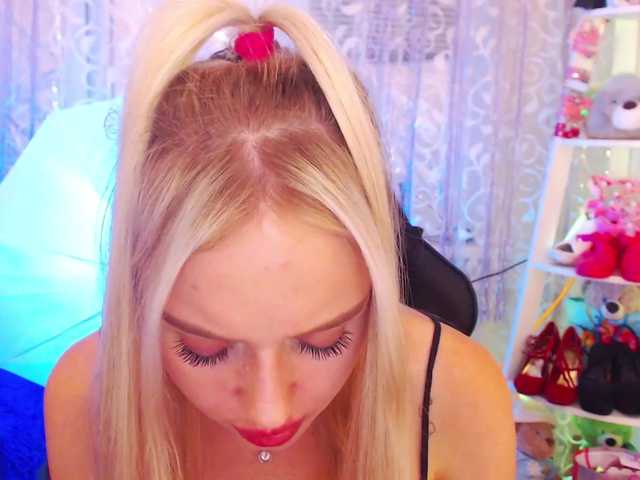 Nuotraukos MindyKally com play with lovense and cum together ;3