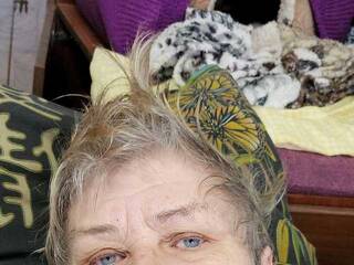 Erotinis vaizdo pokalbis MiniAgel30a