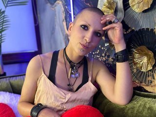 Erotinis vaizdo pokalbis MiraMoonn