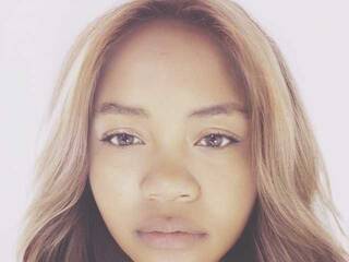 Erotinis vaizdo pokalbis Miranah-cool