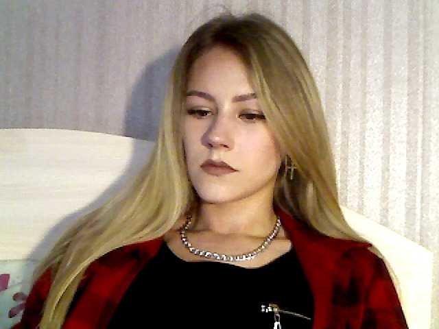 Nuotraukos Miss-BB Hey guys!:) Goal- #Dance #hot #pvt #c2c #fetish #feet #roleplay Tip to add at friendlist and for requests!