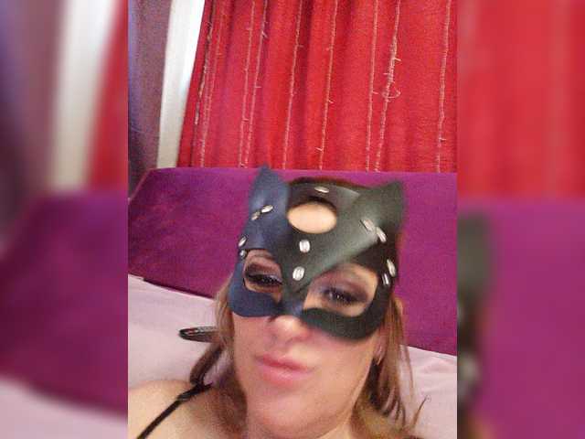 Transliacijos ekrano nuotraukos Miss_Kiss_Kiss