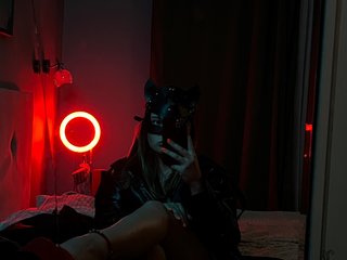 Erotinis vaizdo pokalbis Missa-dark