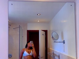 Erotinis vaizdo pokalbis MissBehavin69