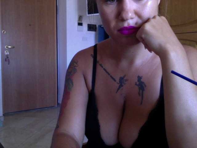 Nuotraukos MissChantal Hi, I am Chantal ;) im New Make my WET with the SOUND of your TIPS!! 5 tk PM LUSH ON