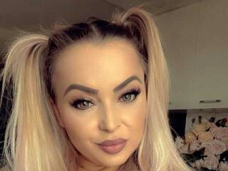 Erotinis vaizdo pokalbis MissRebekaa