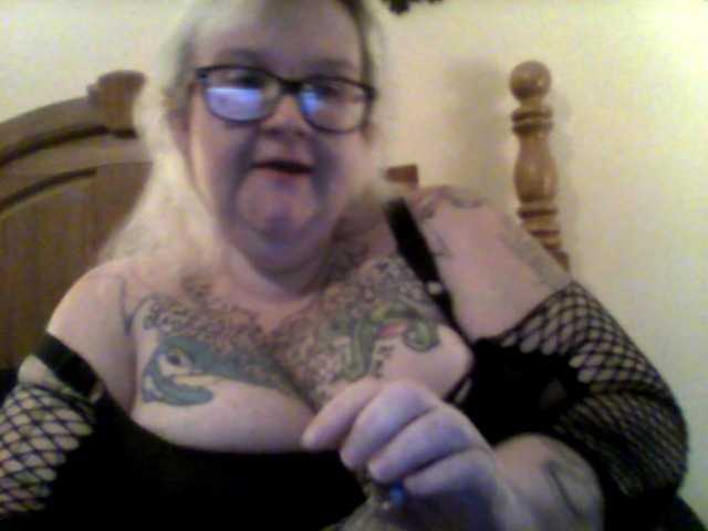 Transliacijos ekrano nuotraukos MitziMonroe