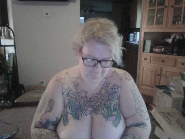 Transliacijos ekrano nuotraukos MitziMonroe