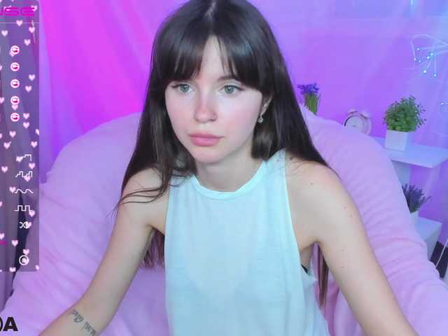 Nuotraukos MiyaEvans ❤️❤️❤️Hey! I am New! Ready to play with you-My goal: Get Naked/2222 tokens/❤️❤️❤️ #new #feet #18 #natural #brunette [none]