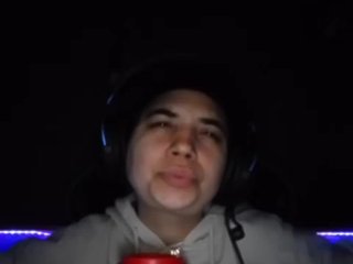 Erotinis vaizdo pokalbis Mmmmmya