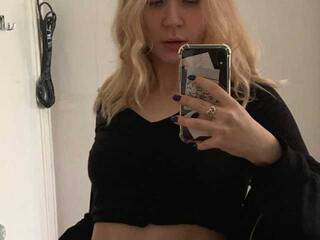 Erotinis vaizdo pokalbis mollylanca