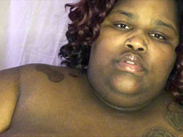 Transliacijos ekrano nuotraukos Molushyy