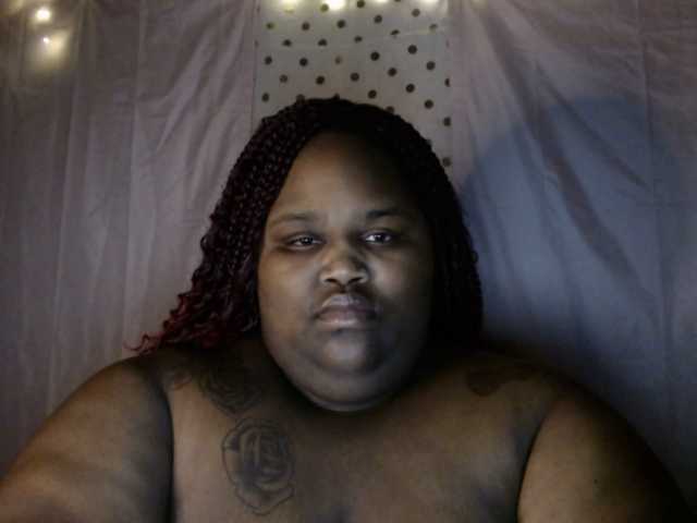 Transliacijos ekrano nuotraukos Molushyy