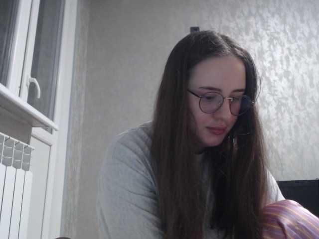 Transliacijos ekrano nuotraukos Molyboobs