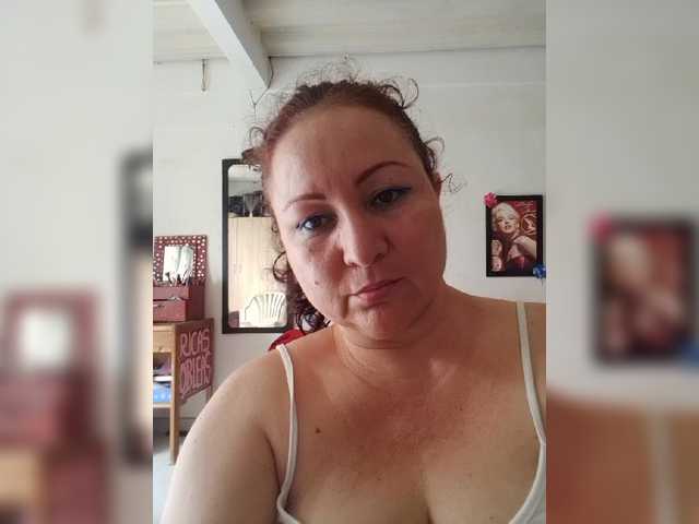 Nuotraukos MommyQueen Hello muy guys mommy queen play pussy ....