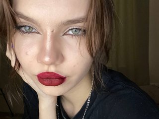 Erotinis vaizdo pokalbis Monasteela