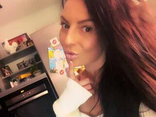 Erotinis vaizdo pokalbis MonicaGucci