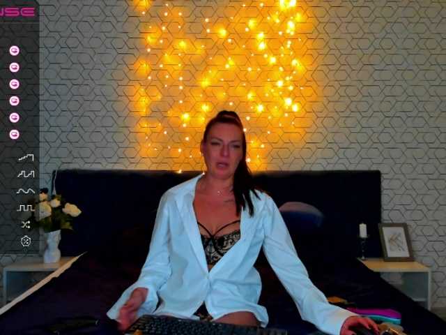 Transliacijos ekrano nuotraukos MonicaGucci