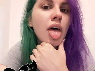 Erotinis vaizdo pokalbis MonikaGrays