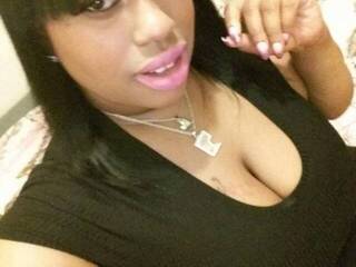 Erotinis vaizdo pokalbis Monikastorm