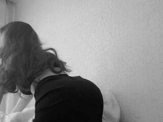 Erotinis vaizdo pokalbis MoonMarie