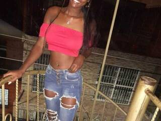 Erotinis vaizdo pokalbis More-hot