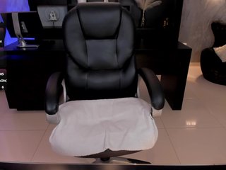 Erotinis vaizdo pokalbis MorganHicks