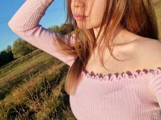 Erotinis vaizdo pokalbis MsAura