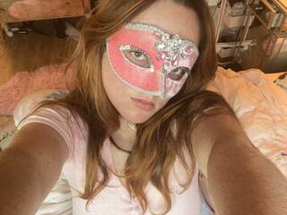 Erotinis vaizdo pokalbis mslaneyjane