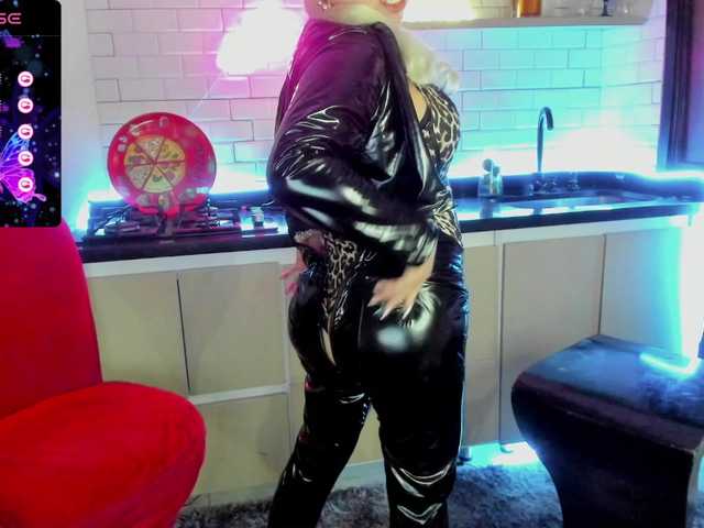 Nuotraukos Myrnasexxx Lets fun together #milf #mature #lushcontrol #leather #mistress #sph #leather #mommy #humiliation #joi #findom