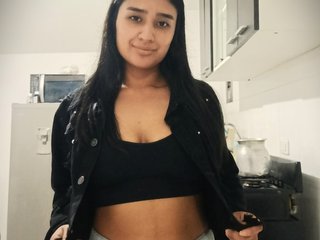 Erotinis vaizdo pokalbis nahomi-evans