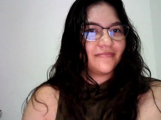 Erotinis vaizdo pokalbis NaiaS