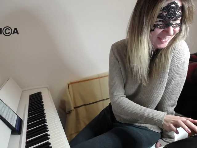 Transliacijos ekrano nuotraukos PianoGirl