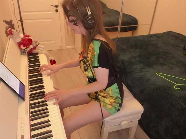 Transliacijos ekrano nuotraukos PianoGirl