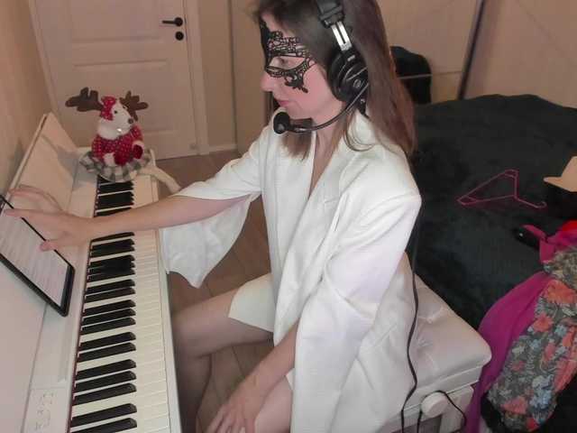 Nuotraukos PianoGirl Hi everyone. I am Anastasia :) 101 Take off dress, 102 put on dress, 103 change the dress, 70 autodj - dance, 10001 - take off mask