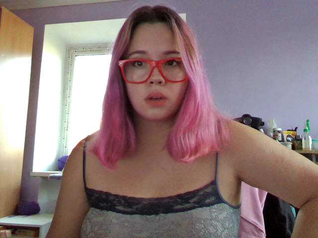 Transliacijos ekrano nuotraukos Nami-san