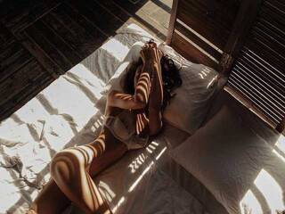 Erotinis vaizdo pokalbis NancyTray