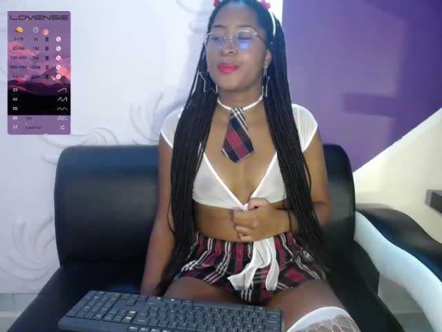 Nuotraukos NaomiDaviss Make cum with your tips! Lovense is actived #latina #ebony #lovense 500 Countdown, 348 won, 152 for the show!