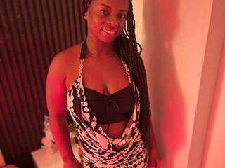 Erotinis vaizdo pokalbis Naomii-Cooper