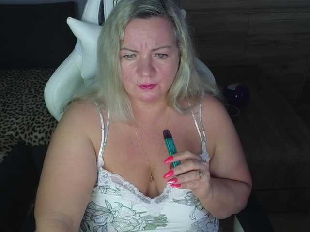 Nuotraukos Natalli888 #mistress#humiliation#findom# bbw#smoking#cuckold#sissy##feet​Prepare ​your ​hard ​earned ​money!!!!!! I do not accept PM requests unless they are tipped for according to the tip menu.