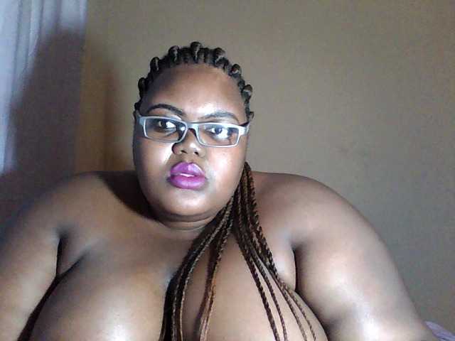 Nuotraukos NatashaBlack Hello. im a bbw #ebony #lovense #bigtittys, #bigass #hairy ass flash 20, boobs 15, naked 50, pussy 30. leve show 100tkns for 5 mins, the rest in private
