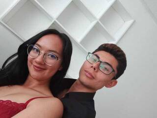 Erotinis vaizdo pokalbis Nathanandzaria