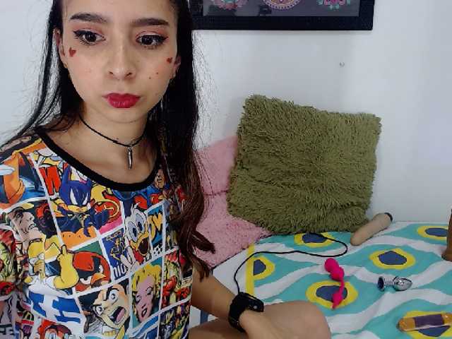Nuotraukos natural_mia Hey!!! GOODMORNING ... My pussy need vibes for ride my bigtoy/pvt OPEN #lovense #lush on. #teen #young #latina #anal