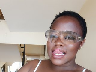 Erotinis vaizdo pokalbis Naughty-pussy1