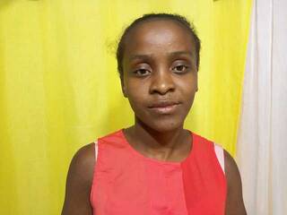 Erotinis vaizdo pokalbis Navalonahasina