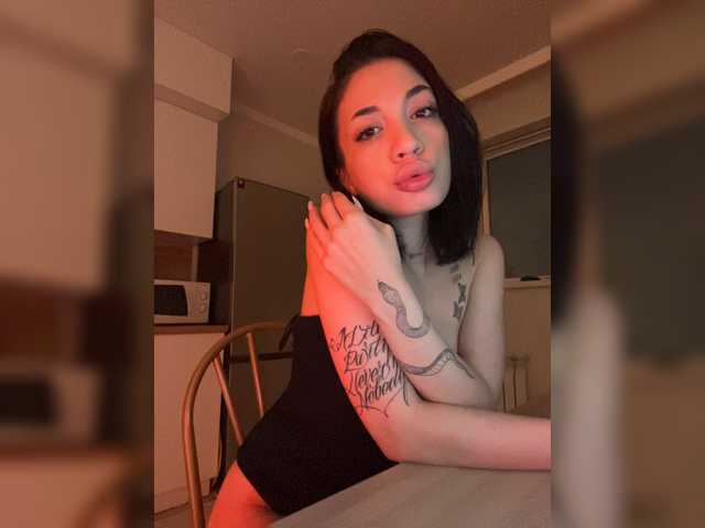 Transliacijos ekrano nuotraukos KiraCave