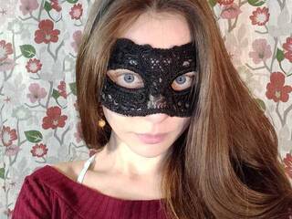 Erotinis vaizdo pokalbis Nellinevdele