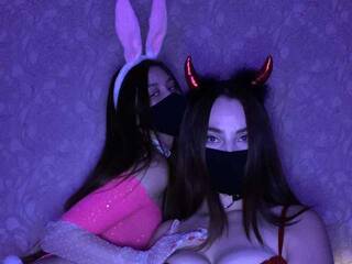 Erotinis vaizdo pokalbis Nick-Alice