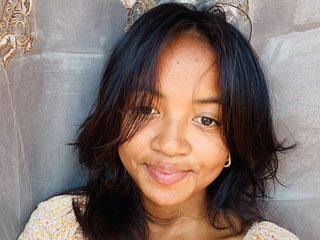 Erotinis vaizdo pokalbis Nickylouama